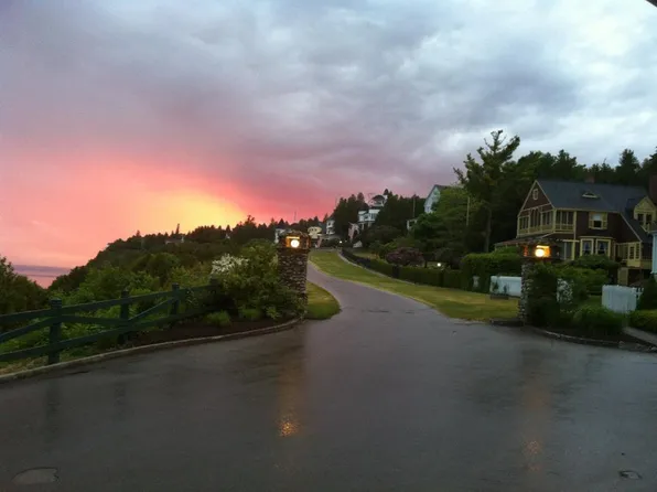 17 Maple Ridge St, Mackinac Island, MI 49757
