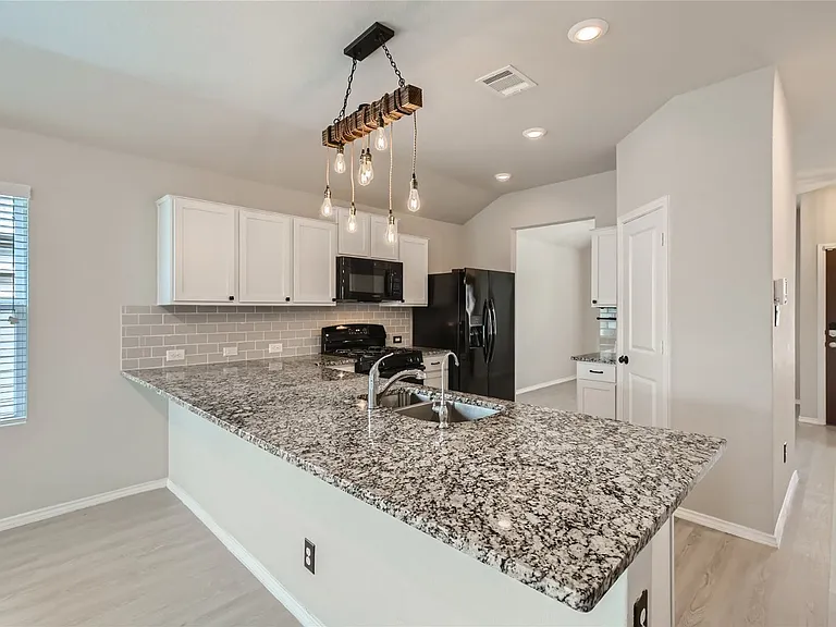 9110 Longhorn Park — Photo 3