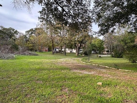 2nd image of 229 University Dr