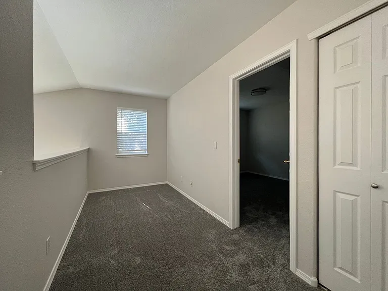 10441 Devonshire St — Photo 9