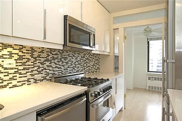 Sold by Exclusive Properties Sotheby's International Realty | media 12