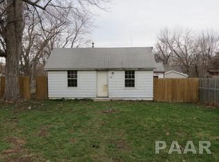 513 Carola St, Creve Coeur, IL 61610