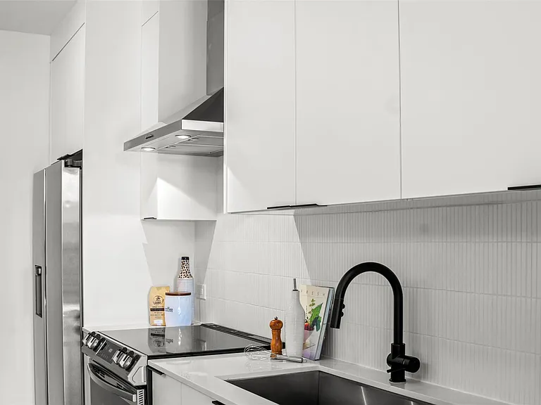 1701 Simond Ave #418 — Photo 9