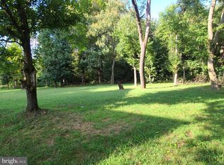 8201 Waterside Ct, Fort Washington, MD 20744