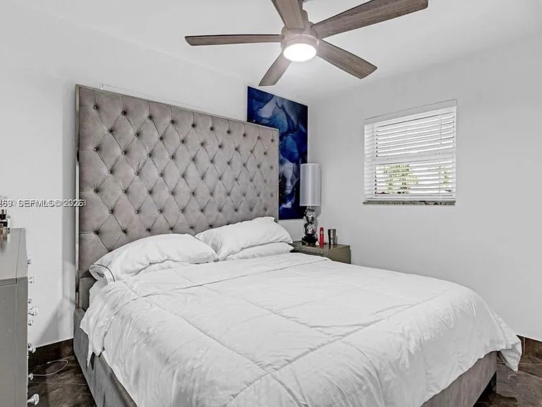 11500 SW 185th Ter — Photo 12