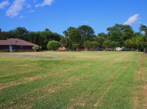 5th image of 1505 Westfield Cir