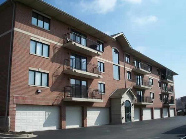 6850 W Winding Trl Unit 203, Oak Forest, IL 60452