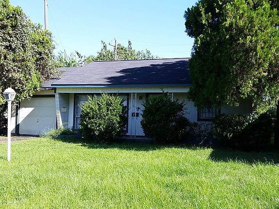 2nd image of 3406 McCrarey Dr