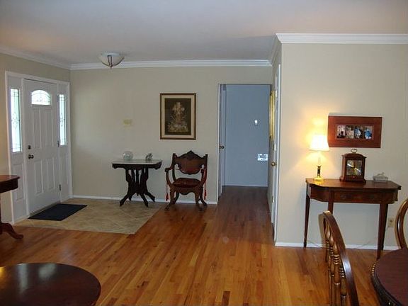 2nd image of 7486 Wagon Wheel Ln