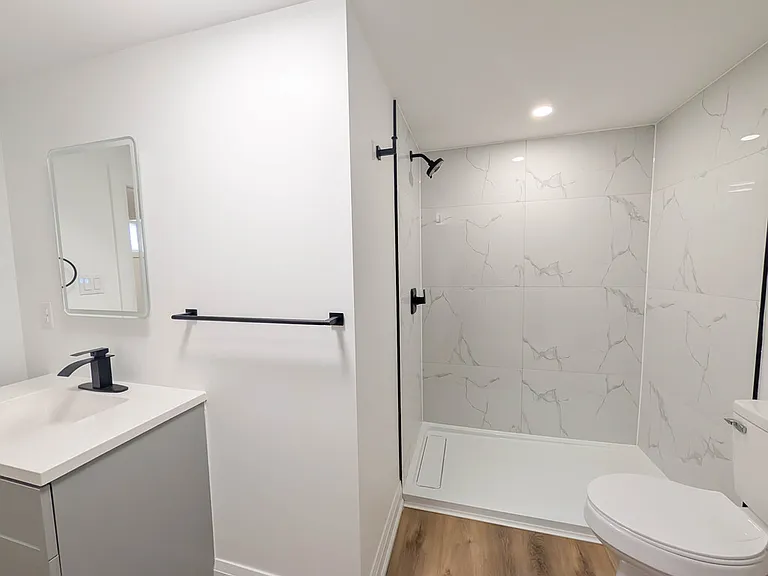 401 Navy St #2 — Photo 6