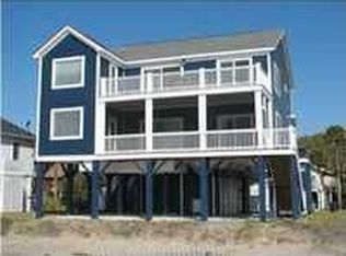 704 Palmetto Blvd, Edisto Island, SC 29438