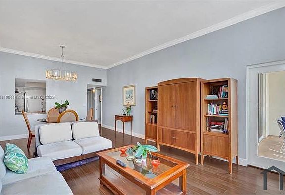 4th image of 1351 NE Miami Gardens Dr #1702E