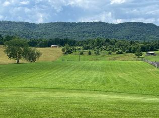 192 Cherry Hill Ln, Lewisburg, WV 24901