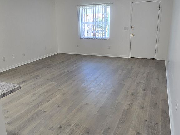 2nd image of 53 Atlantic Oaks Cir #B