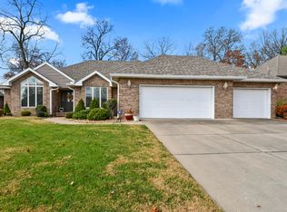 2581 S Forrest Heights Ave, Springfield, MO 65809