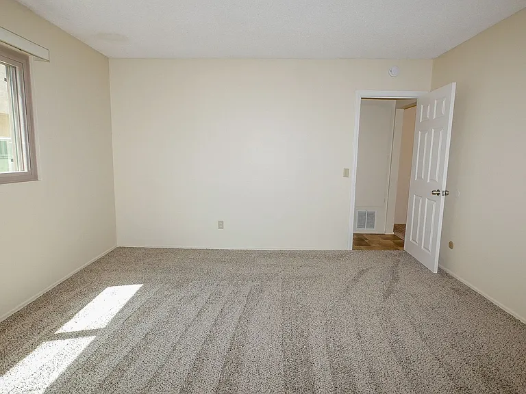 4345 Rialto St — Photo 17