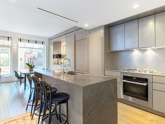 2nd image of 21 W 20th St Fl 6