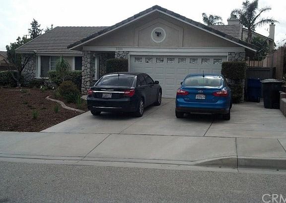 2nd image of 5504 N Berkeley St