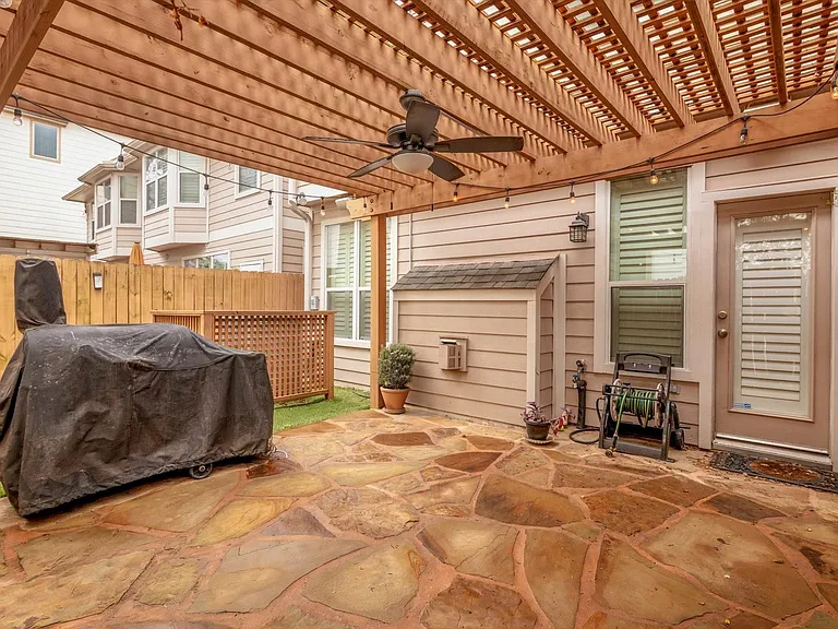 1524 Birdsall St — Photo 42