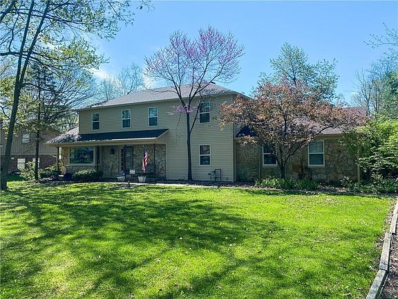 2nd image of 6721 Woodridge Dr