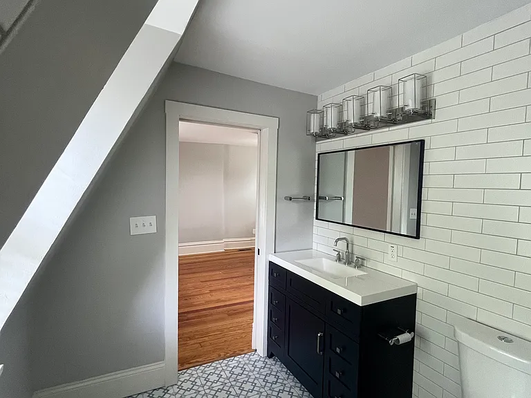 2040 Russell Blvd #2F — Photo 17