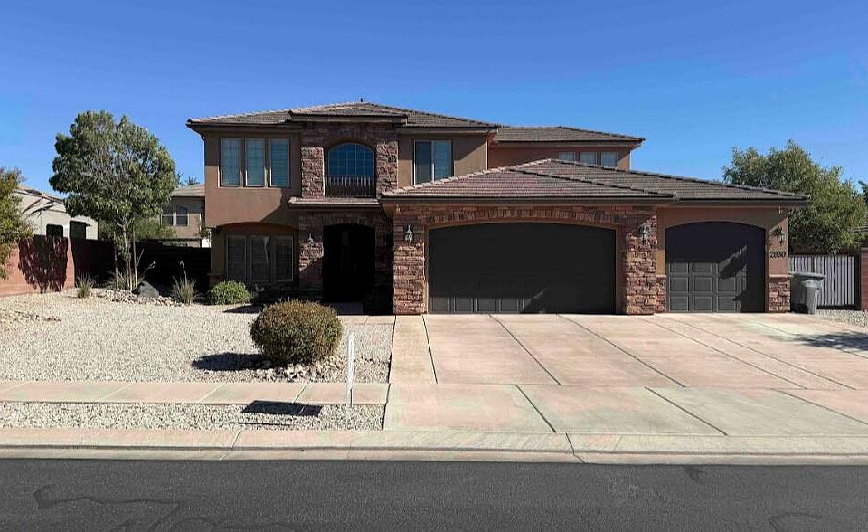1st image of 2830 E Carmine Dr