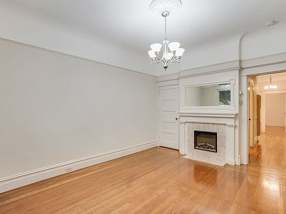 4th image of 3400 Sacramento St #1