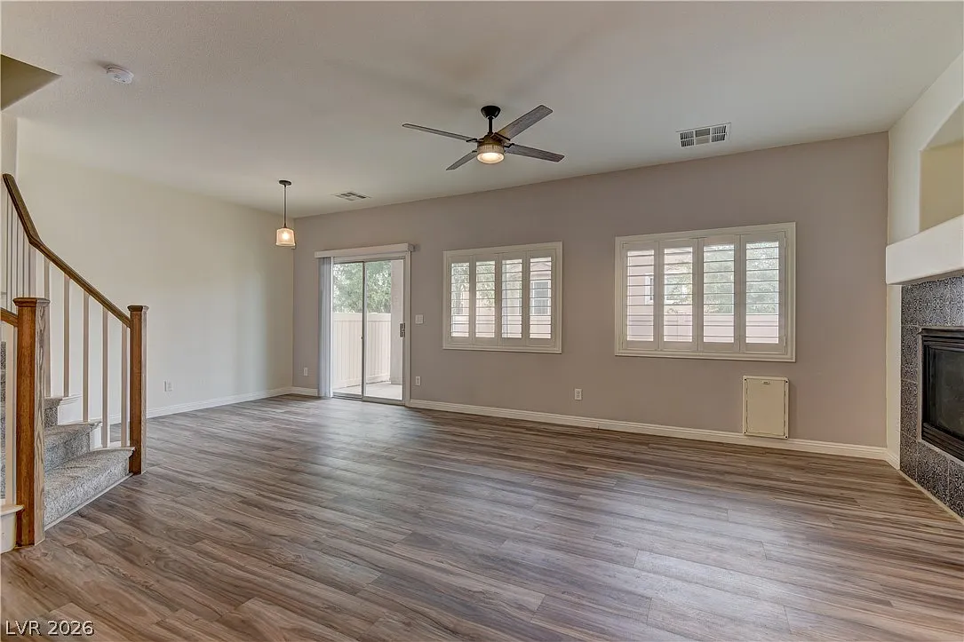 3 bed, 2.5 bath, 1413 sqft, $1,840 — Photo 4