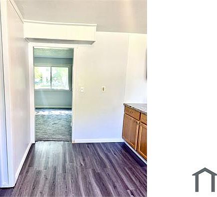 3rd image of 32117 Genessee St