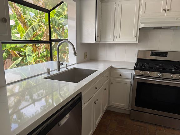 5th image of 21618 Valerio St