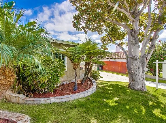 2nd image of 3692 Oleander Dr