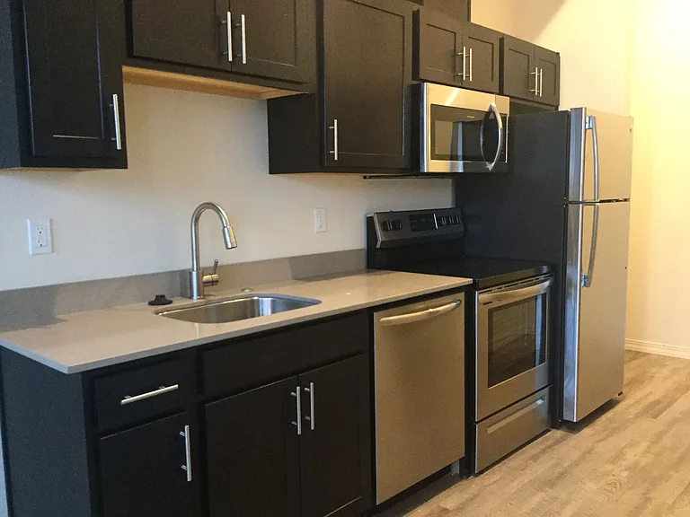 7180 N Leavitt Ave — Photo 16