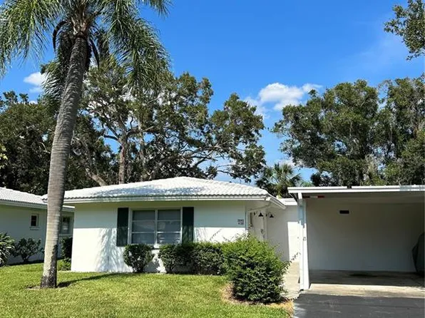 3845 Schwalbe Dr #130, Sarasota, FL 34235