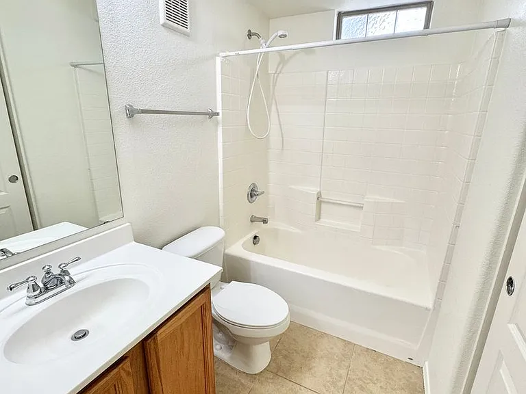 2402 E 5th St #1604 — Photo 24