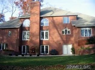22 Knob Hill Ct, Fairview Heights, IL 62208