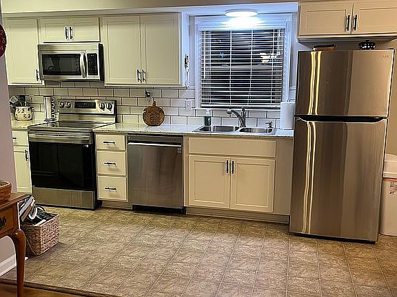 2nd image of 108 Willow Dr