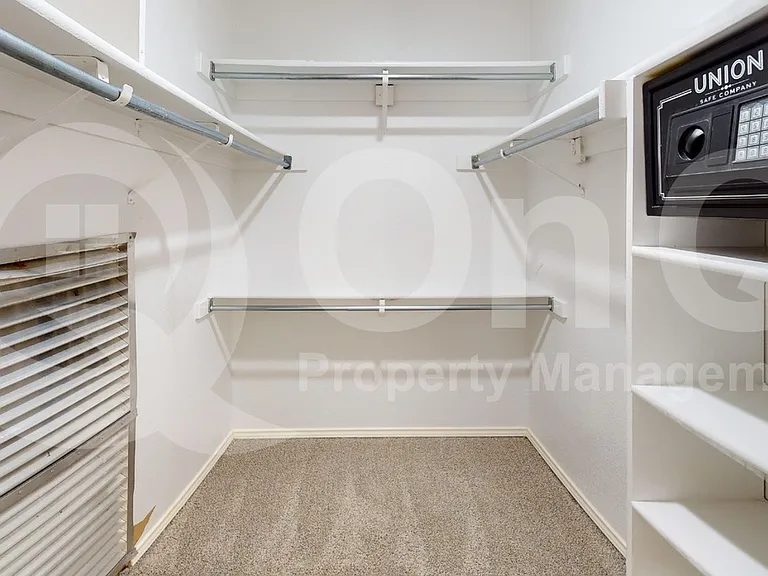 7913 Rice Dr — Photo 12