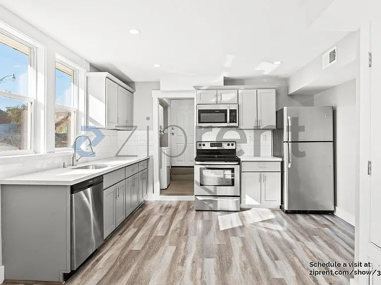 1701 Broadway #A — Photo 7