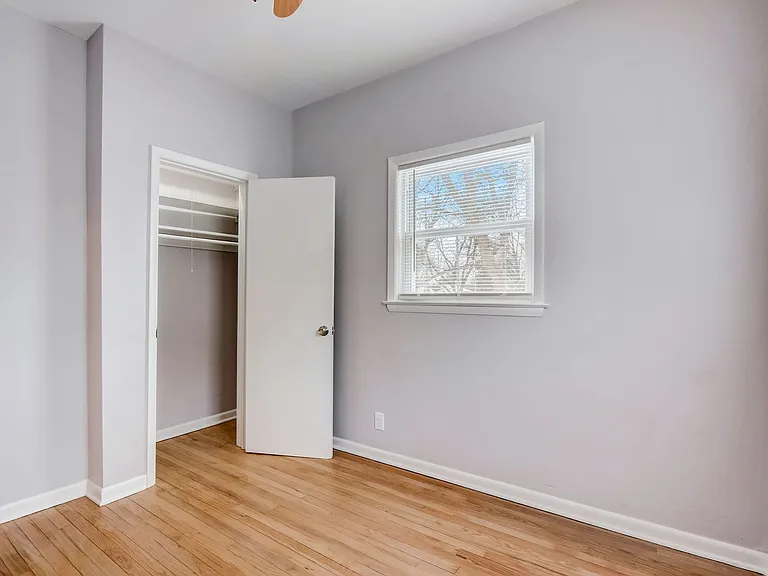 6805 6809 6811 6811a Lloyd Street 2013 #6815-W-2013A — Photo 15