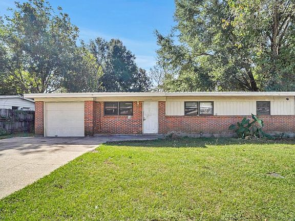 2nd image of 6423 Julia Dr