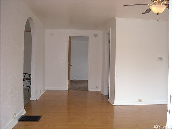 4th image of 1006 S National Ave