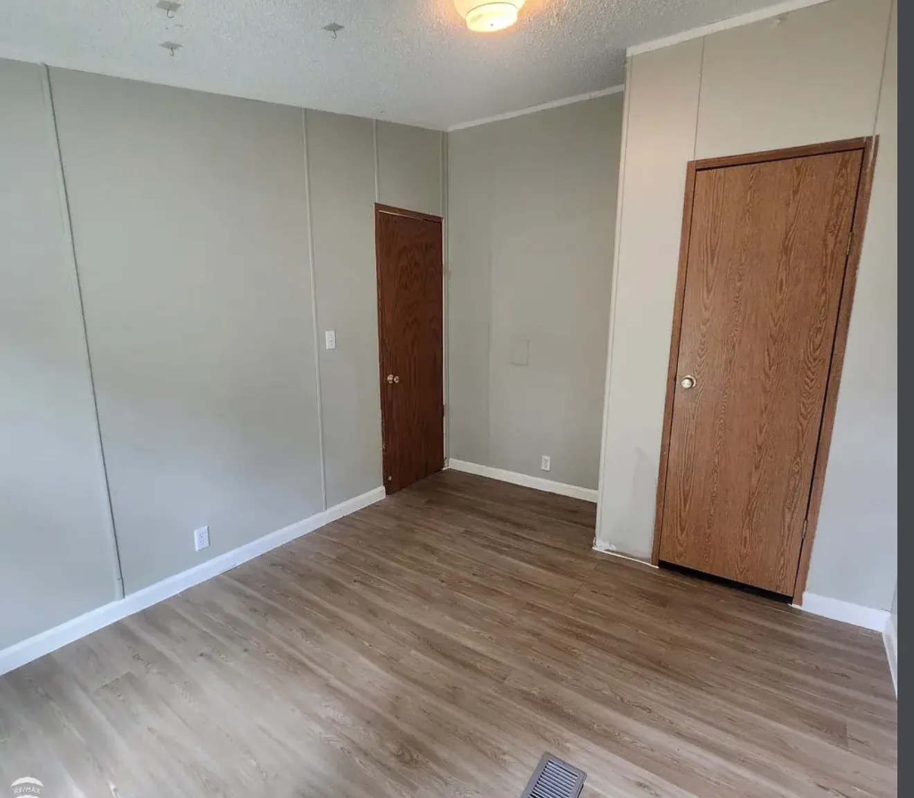 3 bed, 1120 sqft, $1,300 — Photo 3