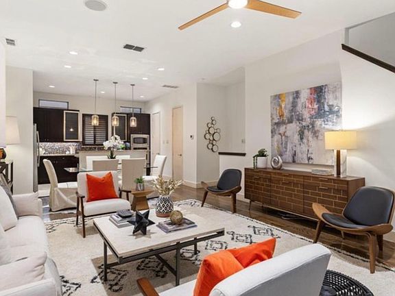 2nd image of 2411 N Hall St APT 11
