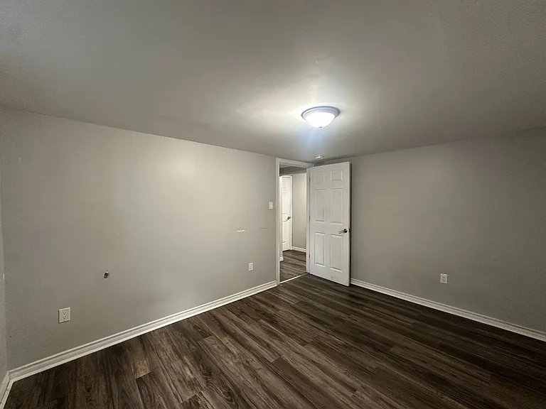 778 Weller St — Photo 17