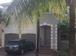 3140 NE 212th St, Aventura, FL 33180