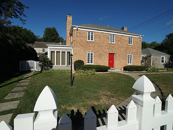 2nd image of 9556 Lawndale Ave