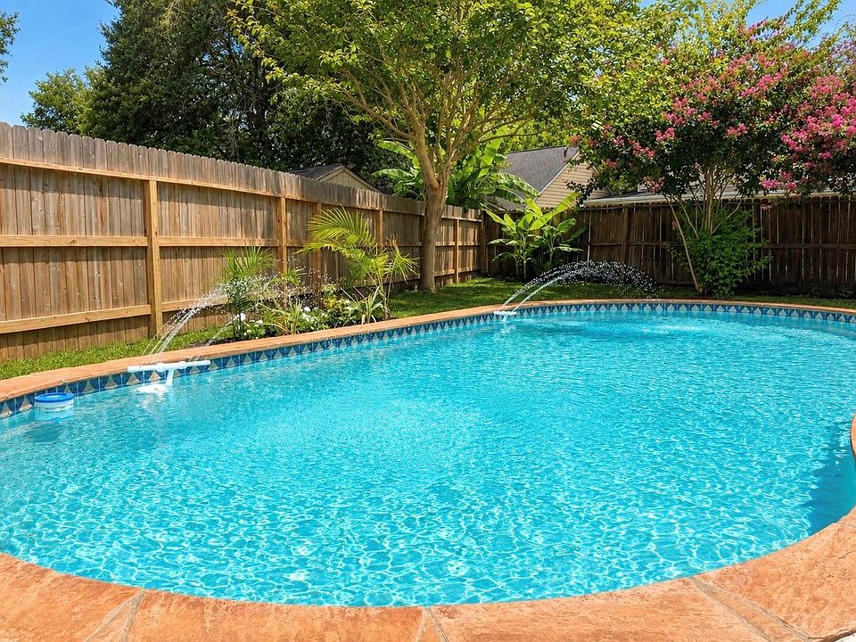 1st image of 8622 Elm Lake Dr
