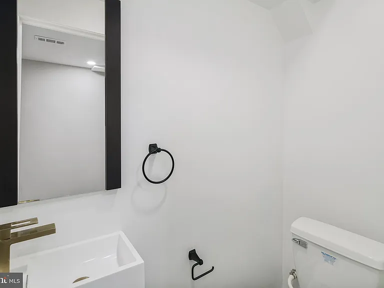 1006 S Fairhill St — Photo 20