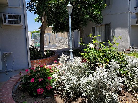 2nd image of 975-991 Ventura Ave #975-4
