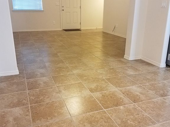 4th image of 11276 Blue Barrel Dr
